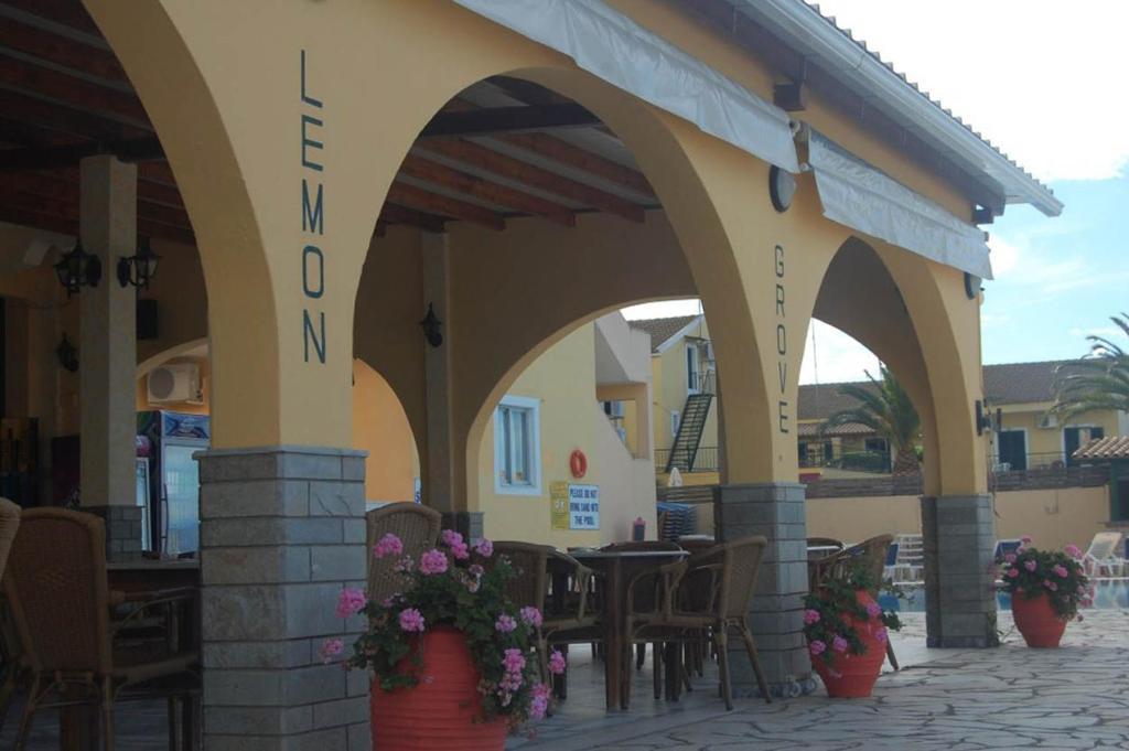 Aparthotel Lemon Grove And