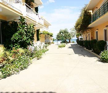 Aparthotel Lemon Grove And 2*